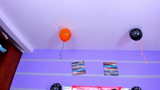 Emily Swiftt online show from 10-30-25, 03:38