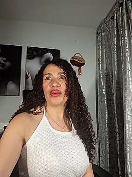 Lina 444 online show from 11-27-25, 01:17