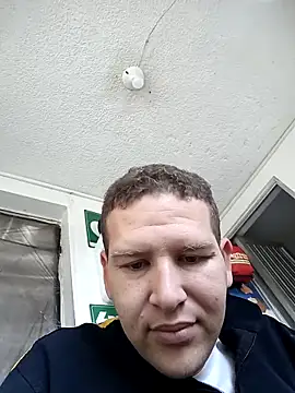 Snapshot of thefollador69 chatting on 10-28-25, 01:10 thefollador69 online show from 10-28-25, 01:10