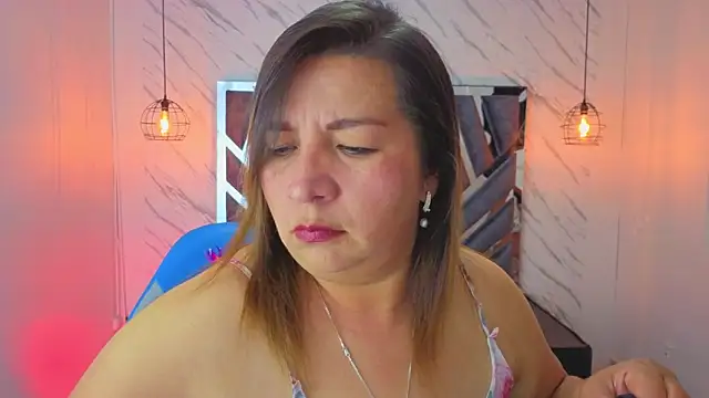 MaylinRosse  online show from 06-11-26, 06:38