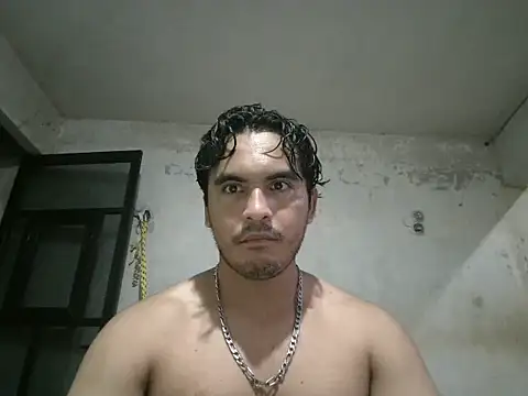 Snapshot of Alcee490 chatting on 09-21-25, 02:06 Alcee490 online show from 09-21-25, 02:06