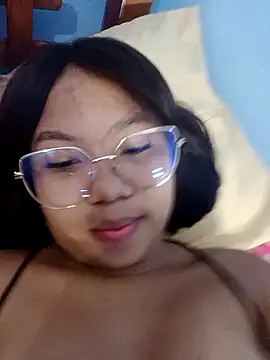 Snapshot of little_onixx chatting on 09-29-25, 12:11 little onixx online show from 09-29-25, 12:11