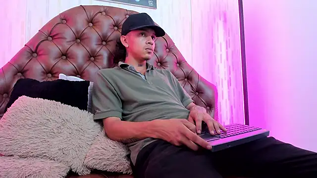 noah blake0 online show from 10-08-25, 02:46