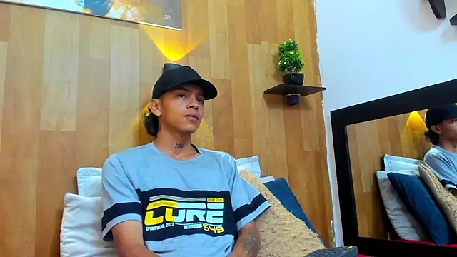 noah blake0 online show from 09-19-25, 02:26
