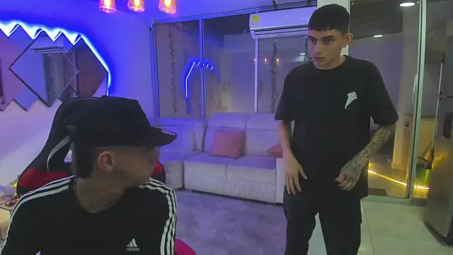 Houseofwarrios online show from 12-20-25, 05:43