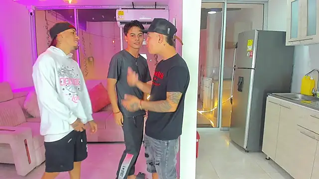 Houseofwarrios online show from 11-06-25, 05:33