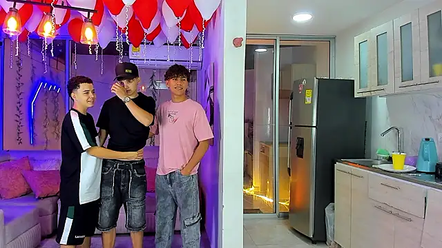 Snapshot of Houseofwarrios chatting on 02-18-26, 05:38 Houseofwarrios online show from 02-18-26, 05:38