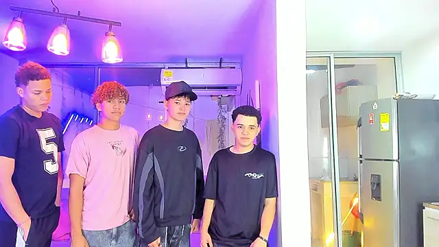 Snapshot of Houseofwarrios chatting on 02-08-26, 05:27 Houseofwarrios online show from 02-08-26, 05:27