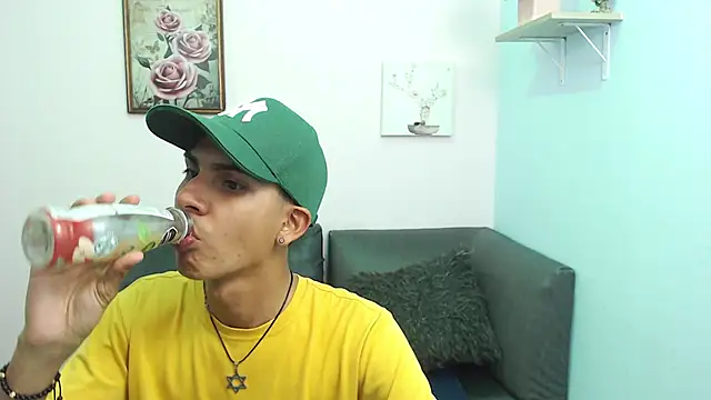 David 925  online show from 10-11-25, 03:40