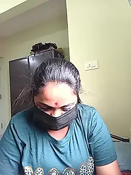 queendivya online show from 10-08-25, 04:47