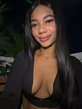 Snapshot of Savannahfisher chatting on 05-16-26, 01:15 Savannahfisher online show from 05-16-26, 01:15