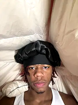 Snapshot of Zayinc chatting on 09-20-25, 05:34 Zayinc online show from 09-20-25, 05:34