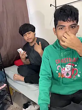 Snapshot of P4NT0J4 chatting on 02-14-26, 01:22 P4NT0J4 online show from 02-14-26, 01:22