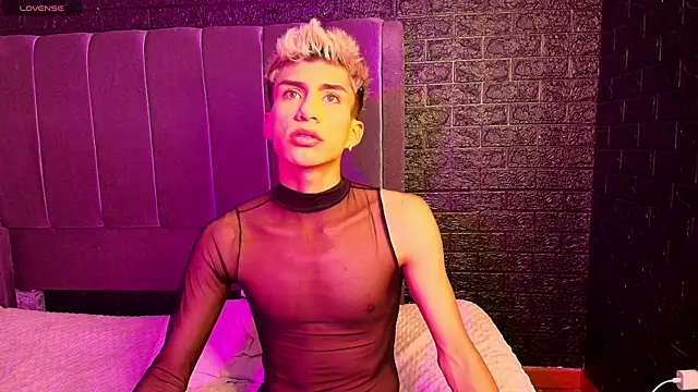 Snapshot of Erick_Velveth chatting on 11-09-25, 05:44 Erick Velveth online show from 11-09-25, 05:44