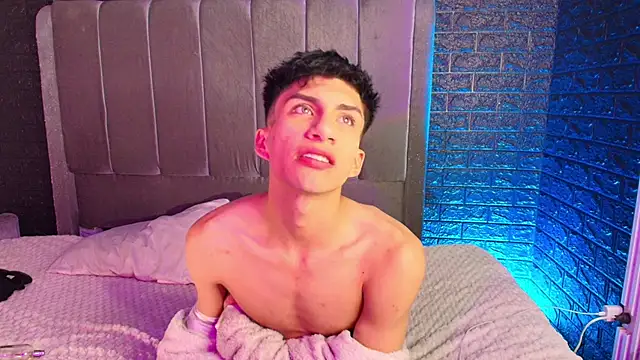 Erick Velveth online show from 11-23-25, 05:28