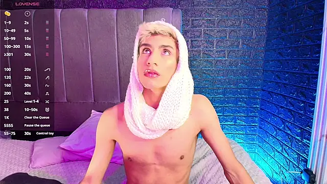 Erick Velveth online show from 11-12-25, 05:11