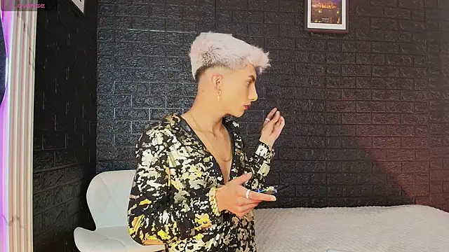 Snapshot of Erick_Velveth chatting on 10-09-25, 05:30 Erick Velveth online show from 10-09-25, 05:30