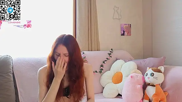 Snapshot of Little_rosy chatting on 07-27-26, 04:19 Little rosy online show from 07-27-26, 04:19