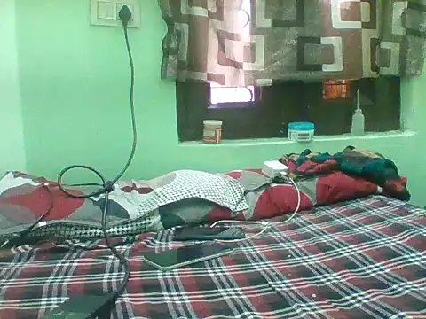 sanaya 3 online show from 12-17-25, 04:39