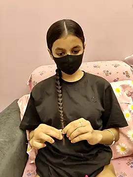 Snapshot of Sweets-jaanu chatting on 12-18-25, 06:12 Sweets-jaanu online show from 12-18-25, 06:12