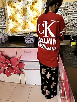 Snapshot of Sweets-jaanu chatting on 01-10-26, 05:14 Sweets-jaanu online show from 01-10-26, 05:14