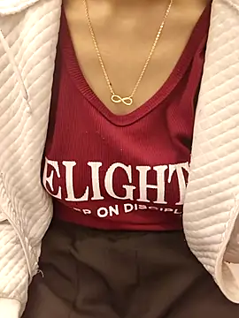 Snapshot of Sweets-jaanu chatting on 01-13-26, 05:55 Sweets-jaanu online show from 01-13-26, 05:55