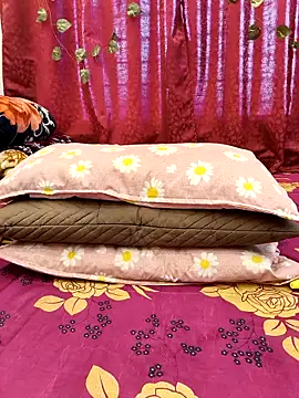 Snapshot of Sweets-jaanu chatting on 01-07-26, 05:45 Sweets-jaanu online show from 01-07-26, 05:45