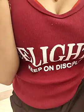 Snapshot of Sweets-jaanu chatting on 01-14-26, 11:36 Sweets-jaanu online show from 01-14-26, 11:36