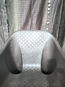 Snapshot of liza_rani12 chatting on 10-10-25, 04:57 liza rani12 online show from 10-10-25, 04:57