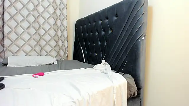 Snapshot of Pretty_Ebony_Doll chatting on 05-02-26, 03:12 Pretty Ebony Doll online show from 05-02-26, 03:12