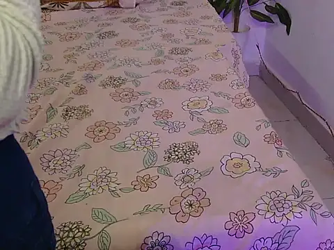 Lovelyy-couple online show from 10-13-25, 05:25