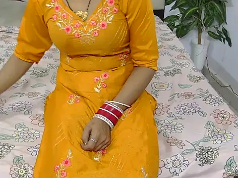 Lovelyy-couple online show from 10-22-25, 03:50