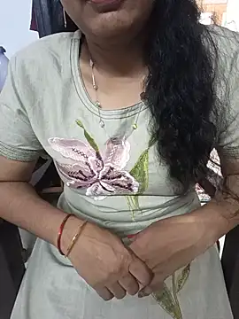 Snapshot of Kavya_telug chatting on 10-11-25, 05:08 Kavya telug online show from 10-11-25, 05:08