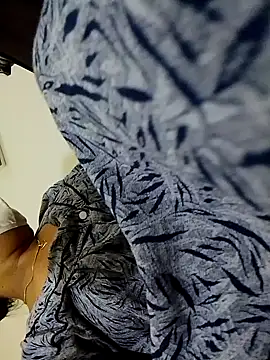 Snapshot of TAMIL_AMMUSRI chatting on 09-23-25, 12:34 TAMIL AMMUSRI online show from 09-23-25, 12:34