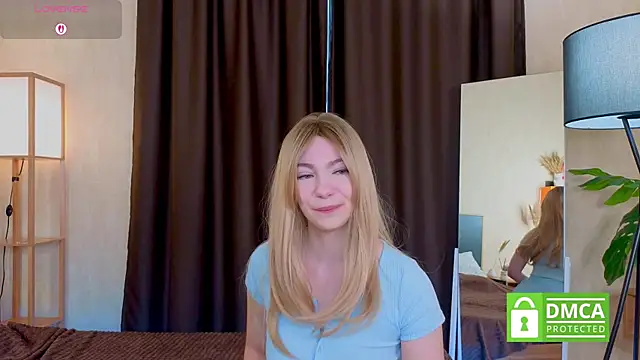 EmilyZortea online show from 10-12-25, 08:48