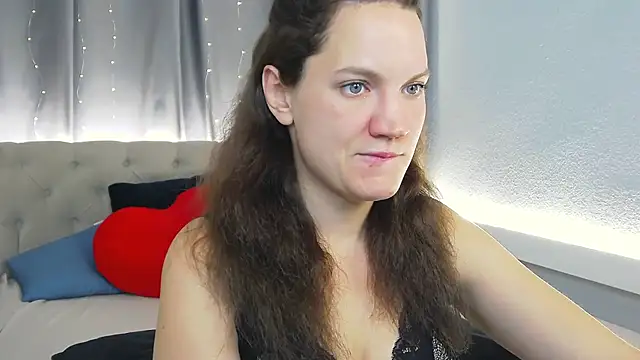 IvetaRayy online show from 10-03-25, 01:01