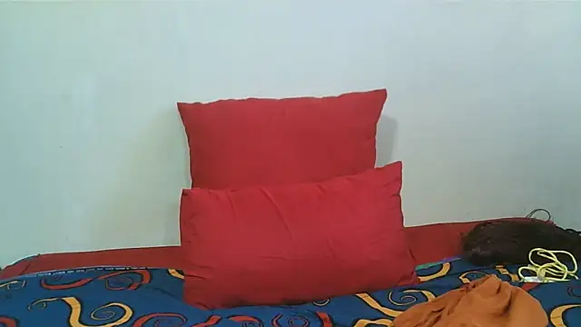 GAIGANTICBOOBS online show from 02-18-26, 06:00