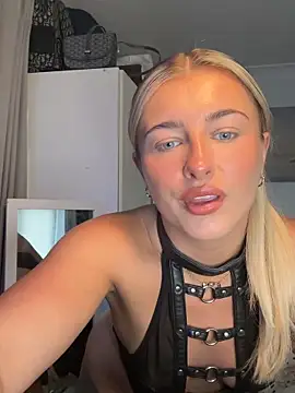 BabyBluexox online show from 06-17-26, 10:58