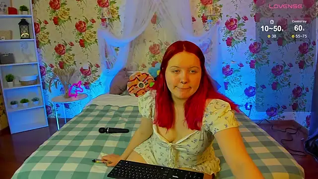 RoseThomas  online show from 11-28-25, 08:36