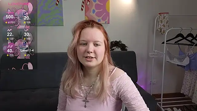 RoseThomas  online show from 12-21-25, 10:06