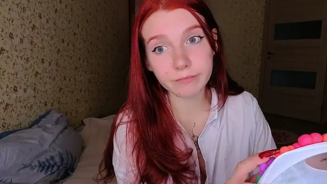 Snapshot of Layla_Glam chatting on 05-27-26, 04:47 Layla Glam online show from 05-27-26, 04:47