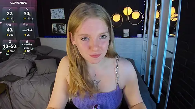 Layla Glam online show from 09-21-25, 01:38