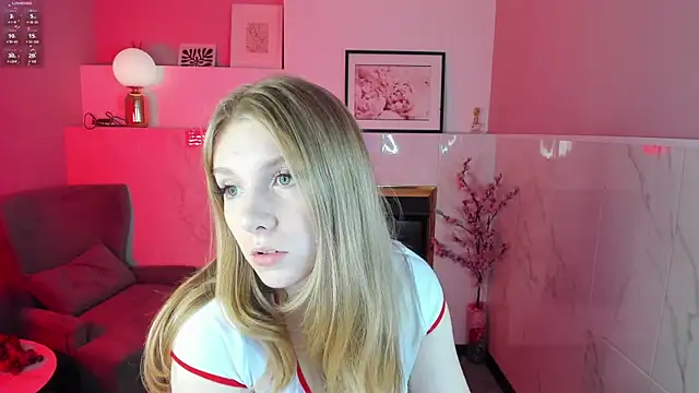 Layla Glam online show from 10-02-25, 01:25