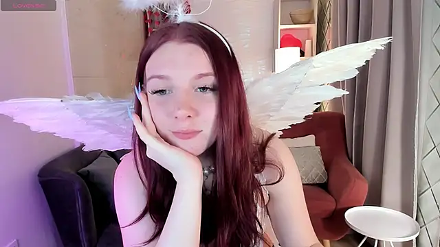 Layla Glam online show from 02-11-26, 08:31