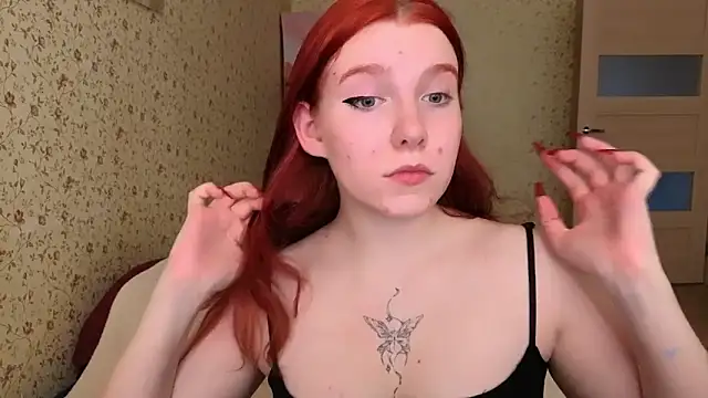 Snapshot of Layla_Glam chatting on 06-07-26, 03:06 Layla Glam online show from 06-07-26, 03:06