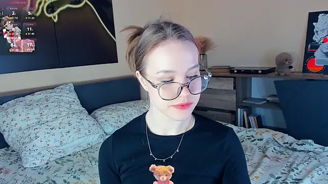 MaliaBourraine online show from 03-22-26, 07:21