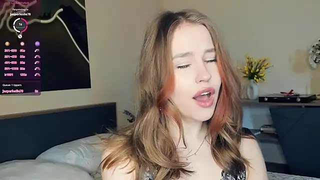 MaliaBourraine online show from 04-12-26, 07:22