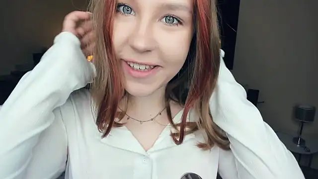 MaliaBourraine online show from 09-23-25, 09:05