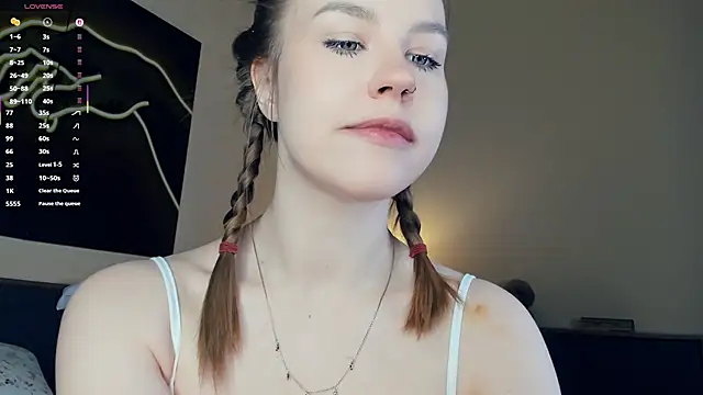 MaliaBourraine online show from 12-15-25, 07:03