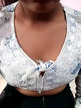 pari rani7 online show from 11-29-25, 04:12